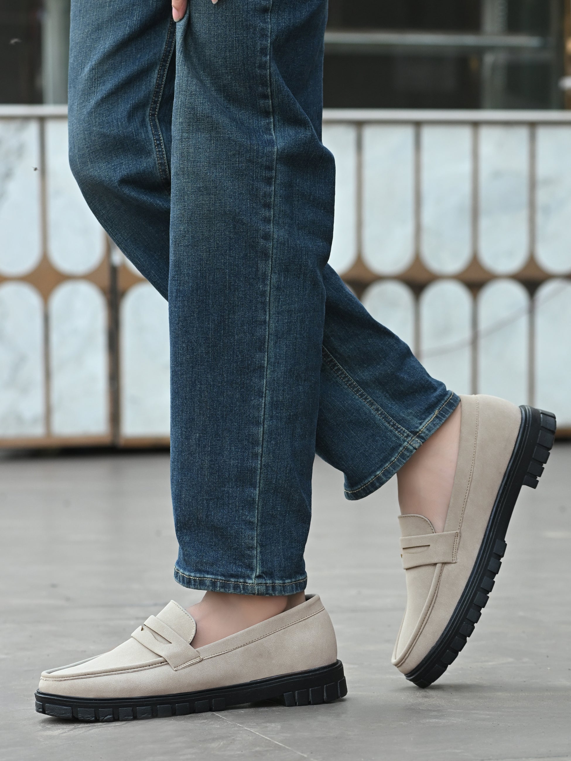 beige